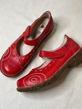El Naturalista Yggdrasil Red Leather Rustic Chunky Stitched Mary Jane 10